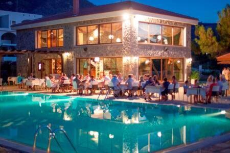 Joya Cyprus Mermaid Penthouse Apartment Agios Amvrosios  Ngoại thất bức ảnh
