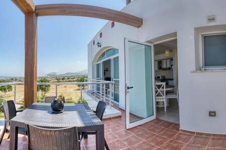 Joya Cyprus Mermaid Penthouse Apartment Agios Amvrosios  Ngoại thất bức ảnh